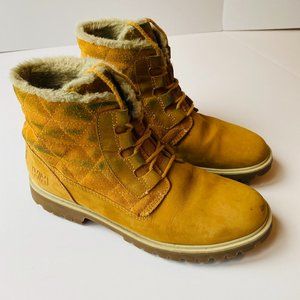 Helly Hansen Vega Honey Wheat Boots 7.5